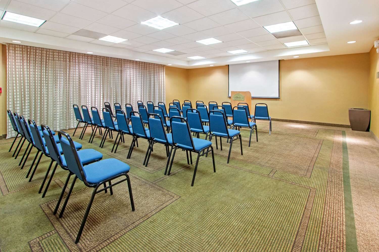 La Quinta Inn & Suites by Wyndham Albuquerque West 14/21