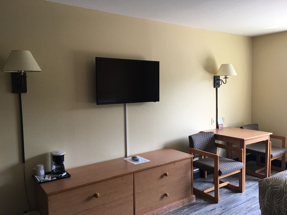 Home Town Inn Soddy Daisy 30/32
