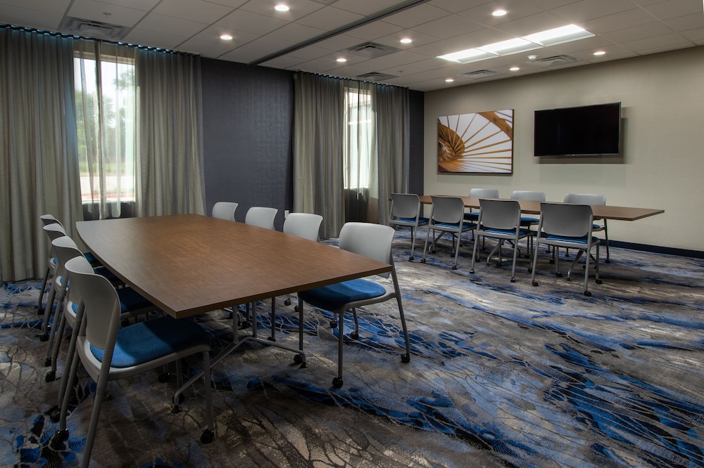 Fairfield Inn & Suites Duncan 37/40
