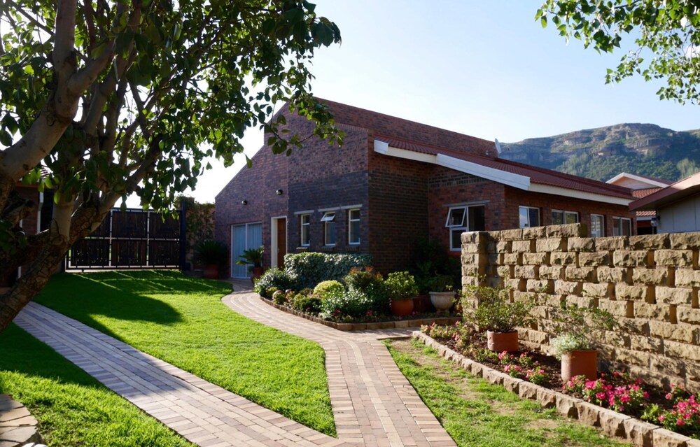 Botleng Guest House 40/50