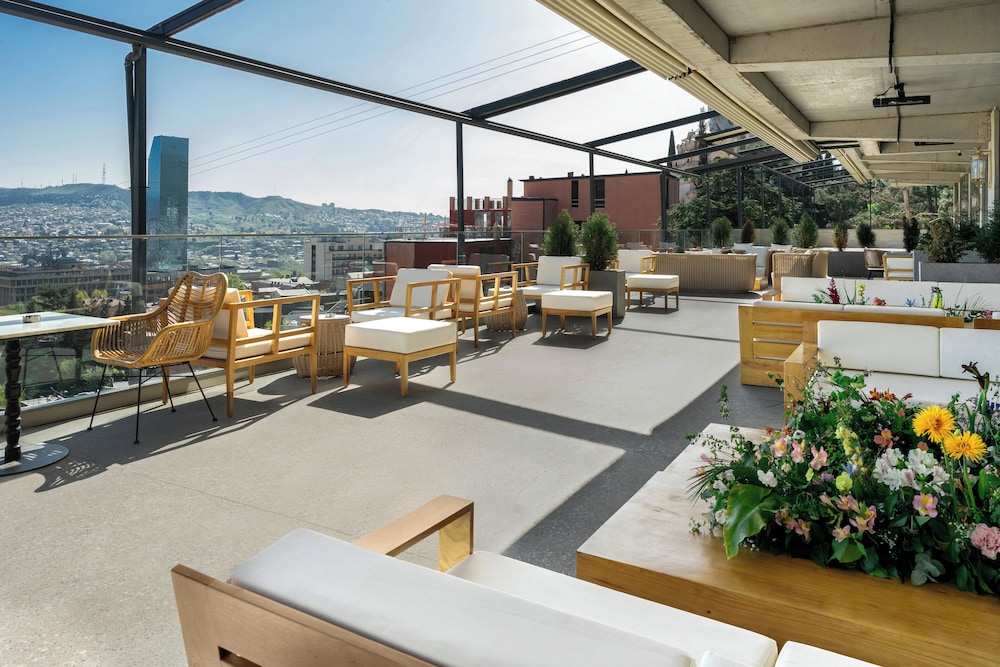 Castor and Pollux Hotel 49/69
