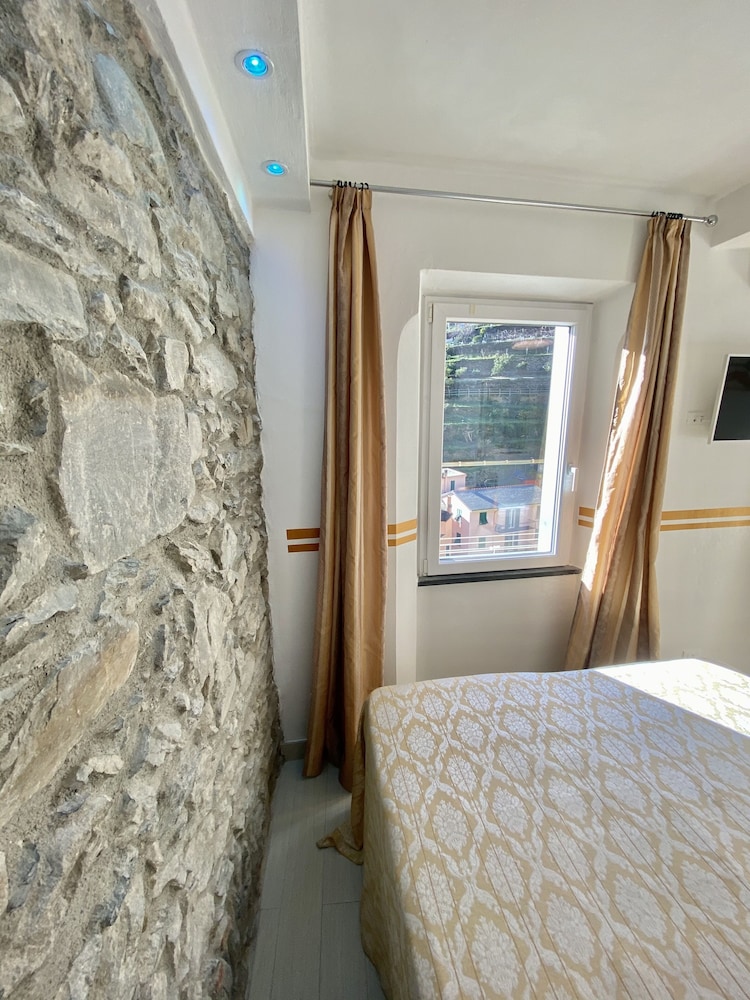 Giovanni Rooms Manarola 15/49