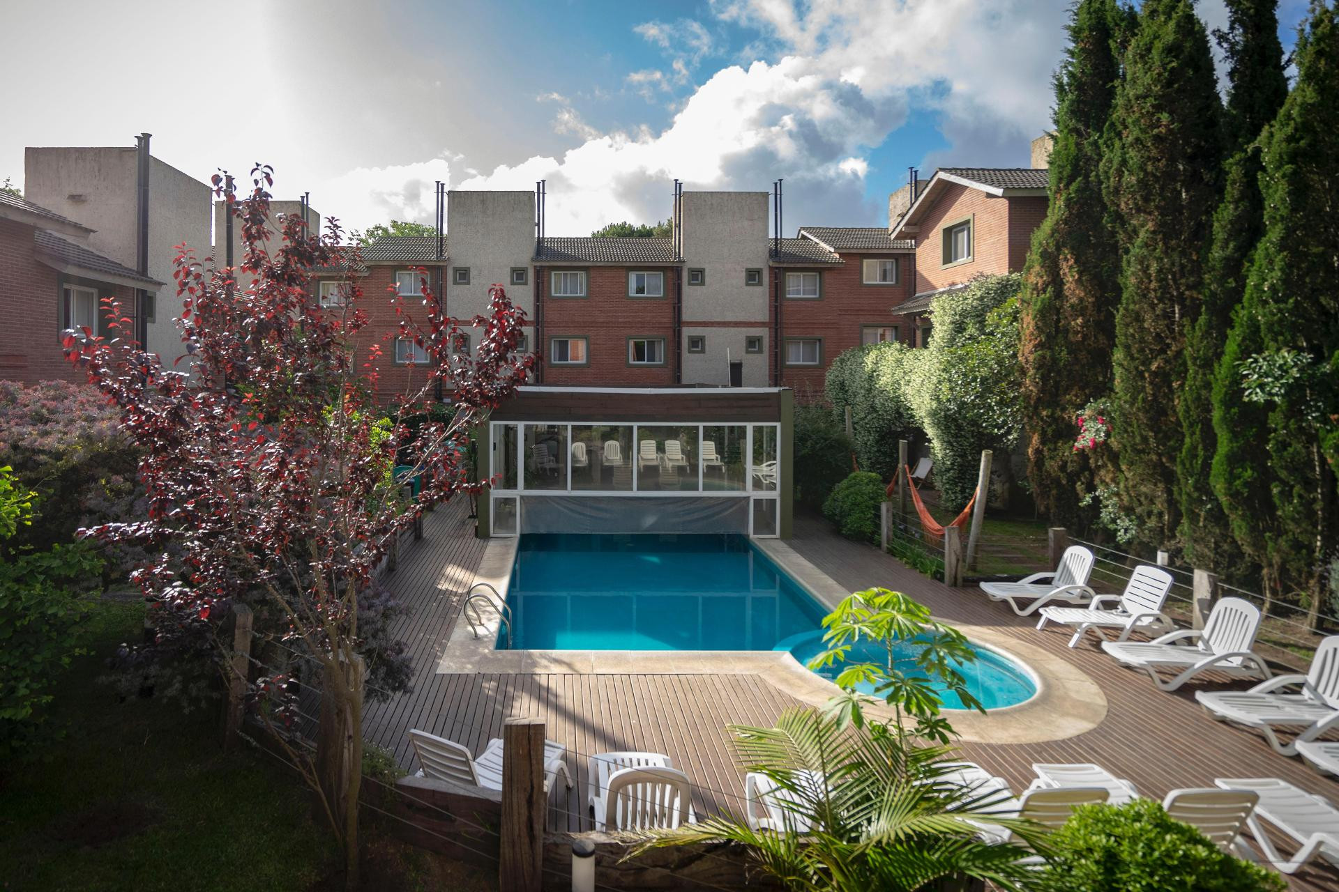 Valeria House 29/37