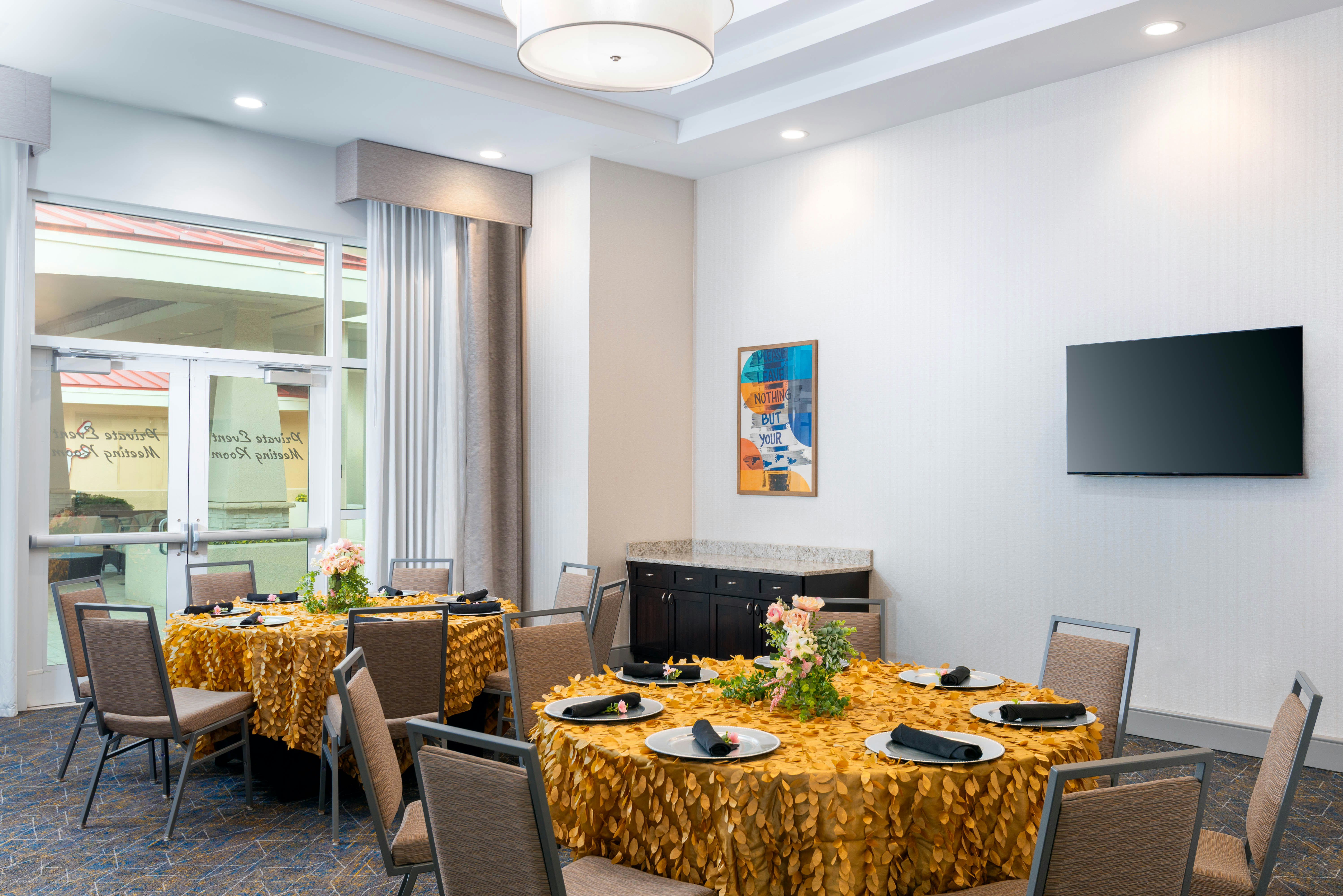 Hampton Inn and Suites by Hilton Clearwater Beach 70/83