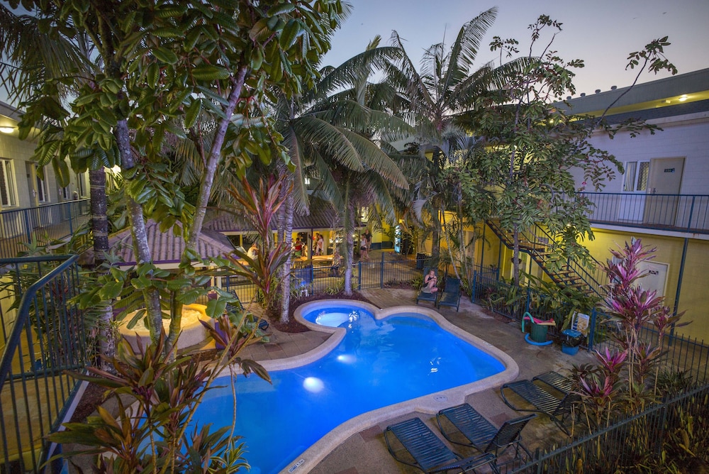 YHA Cairns Central 28/30