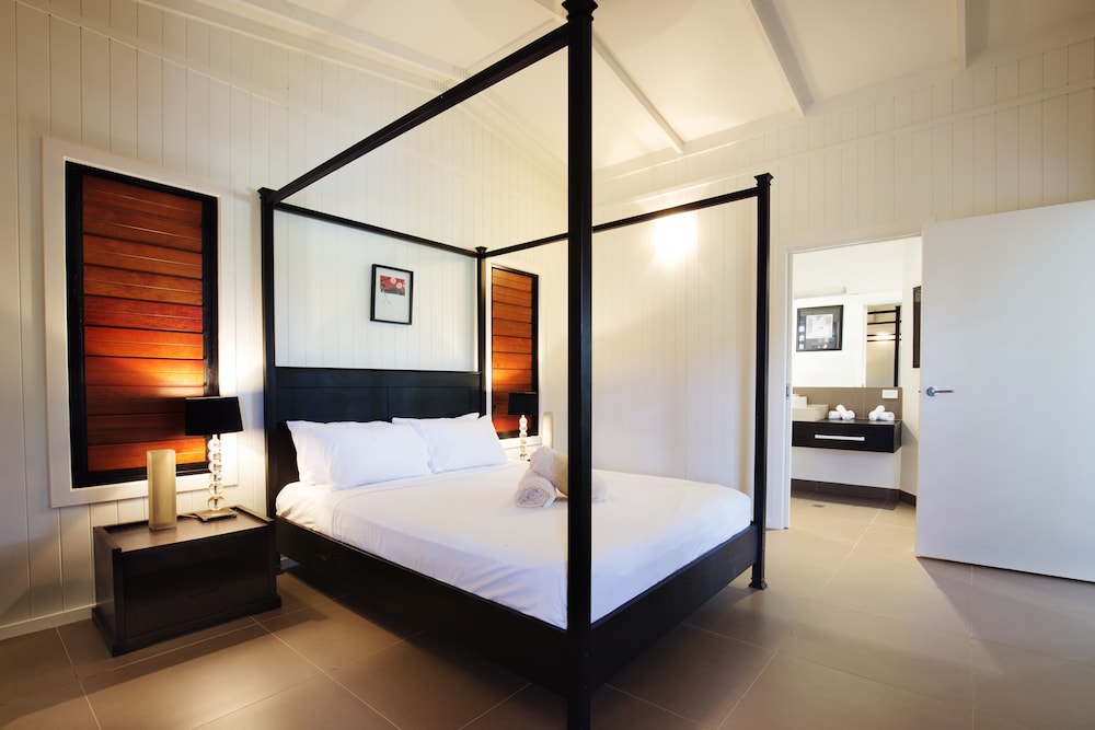 Palm Bay Resort (Adults Only 16+) 34/93