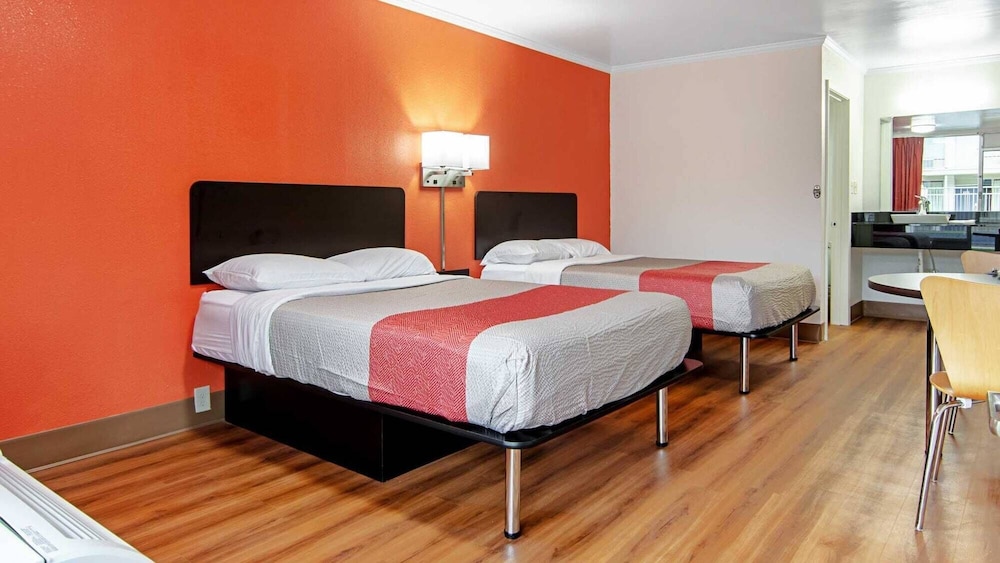 Motel6 Bay Minette, AL 18/42