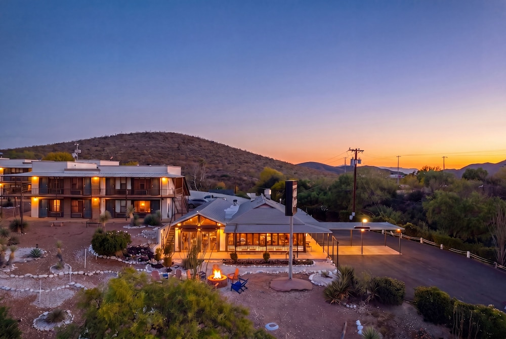 Tombstone Lookout Lodge, SureStay Collection by Best Western 5/49