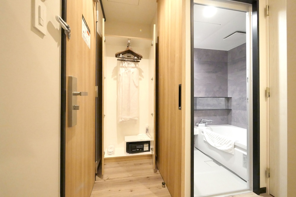 Hotel Bampky 48/50