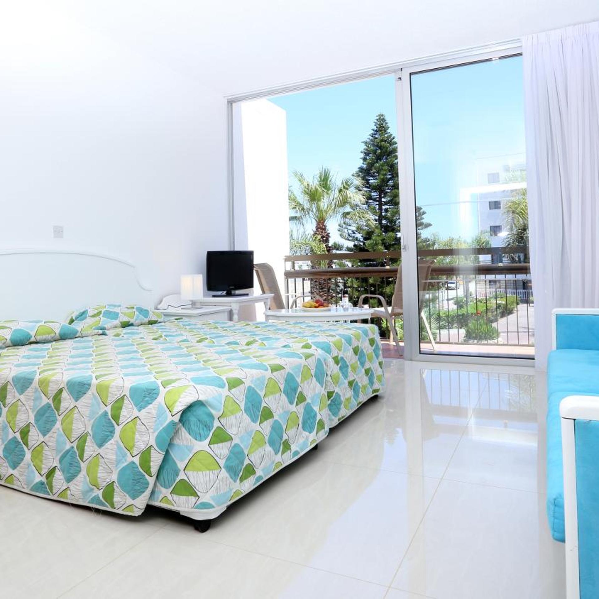 Apartment One Bedroom Inland View