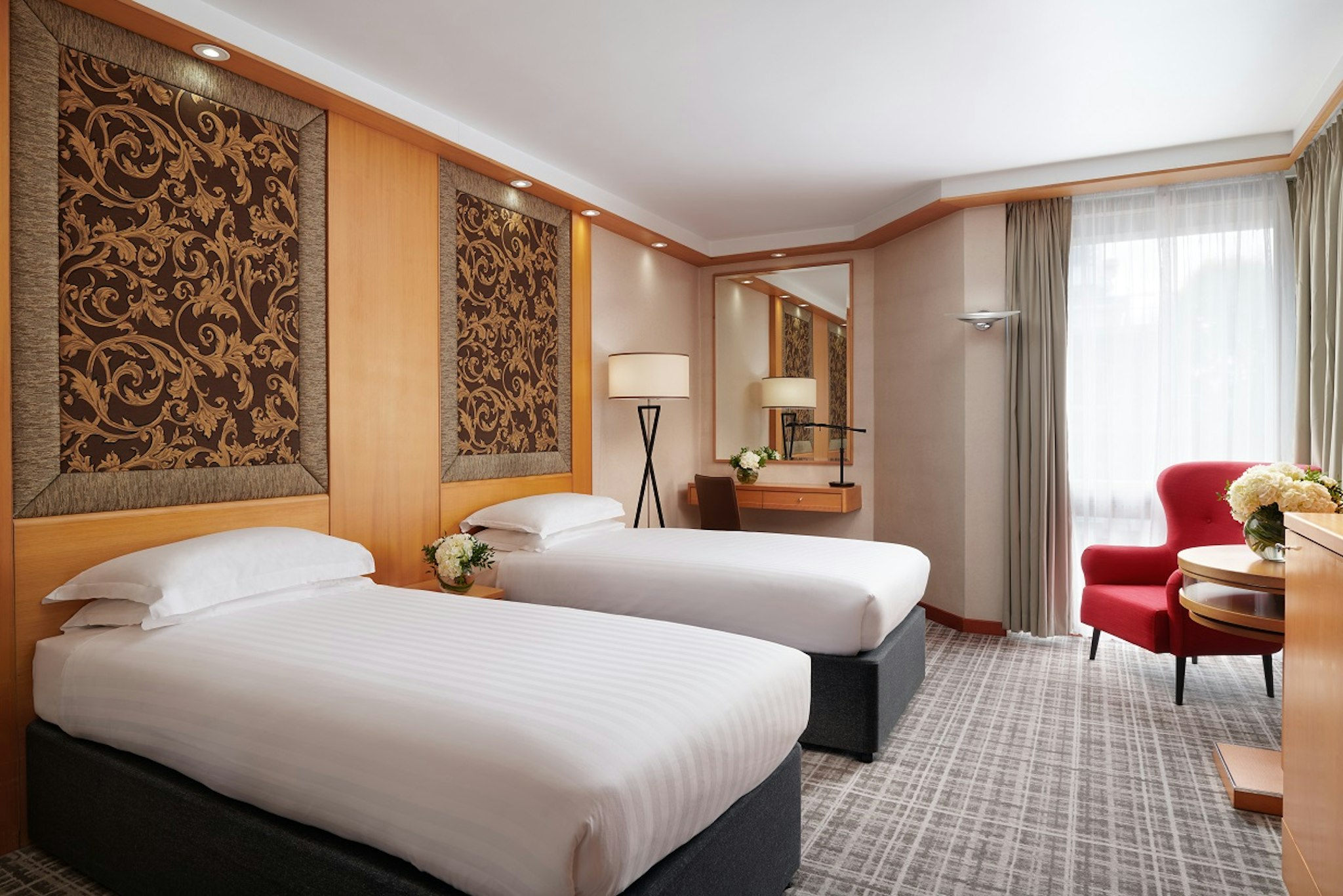 Millennium Hotel and Conference Centre Gloucester London 22/65