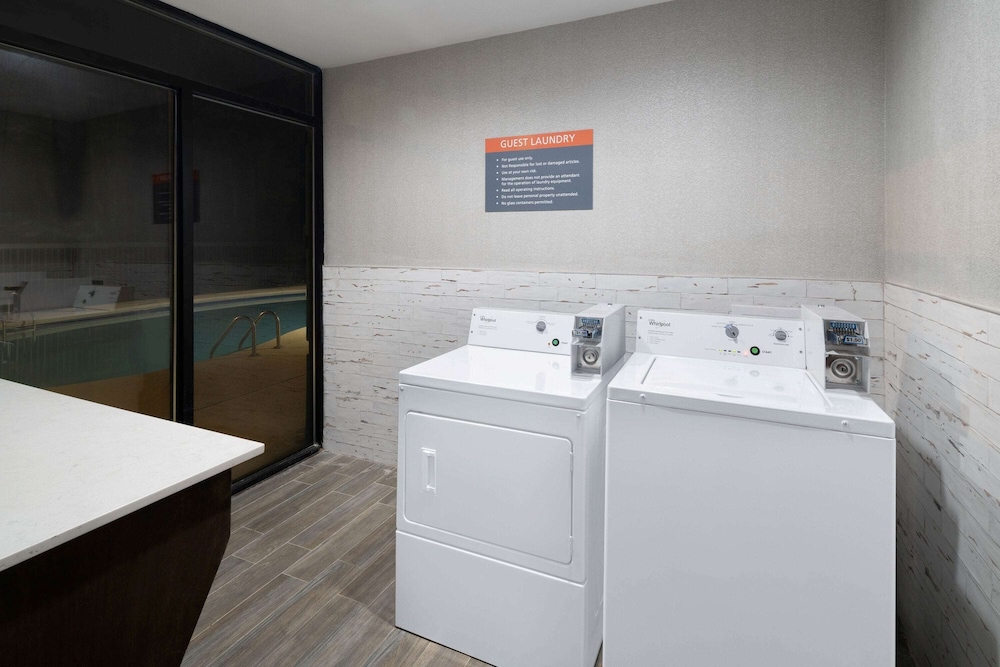 La Quinta Inn & Suites by Wyndham-Albany GA 31/31