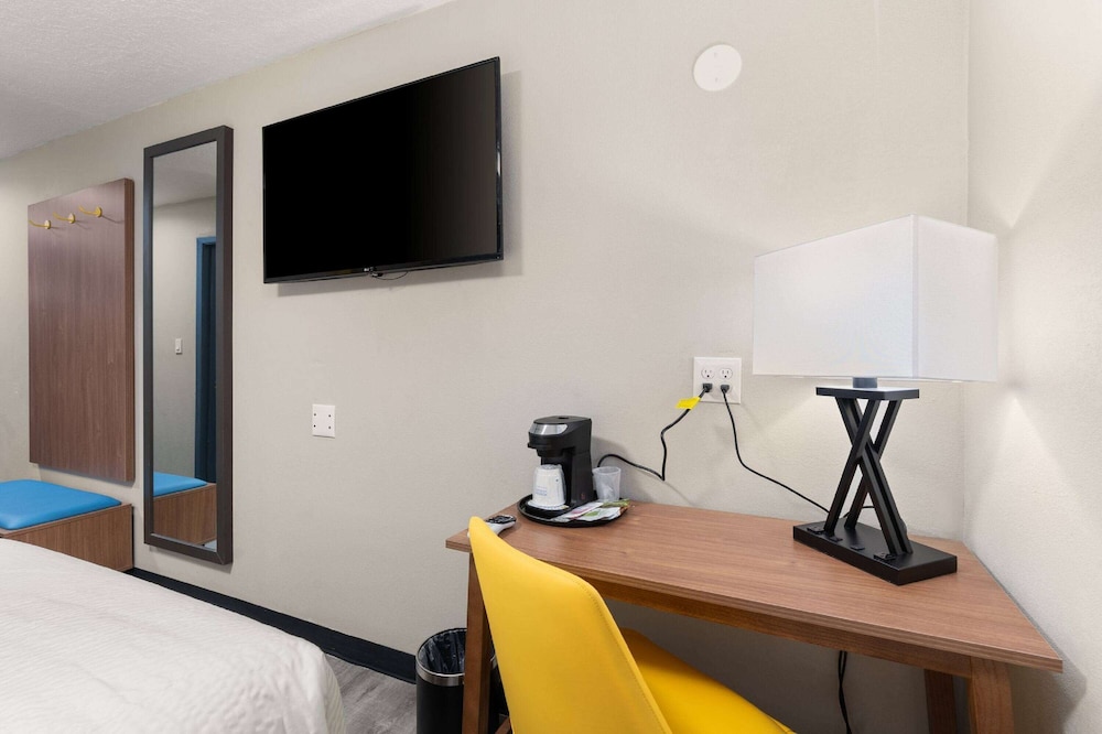 Days Inn by Wyndham Albuquerque I-25 34/50