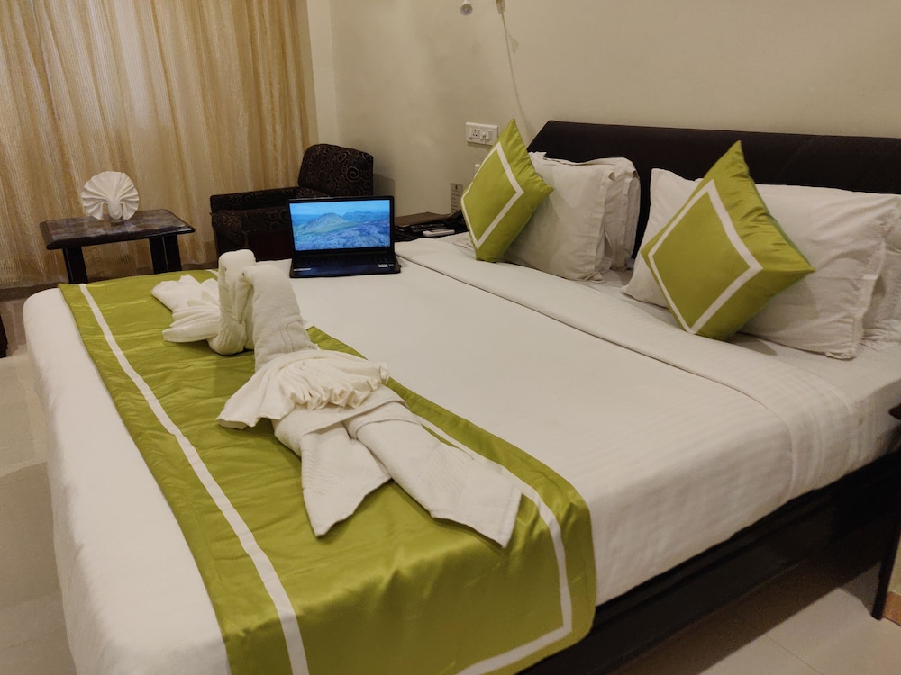 Chandra Inn 20/50