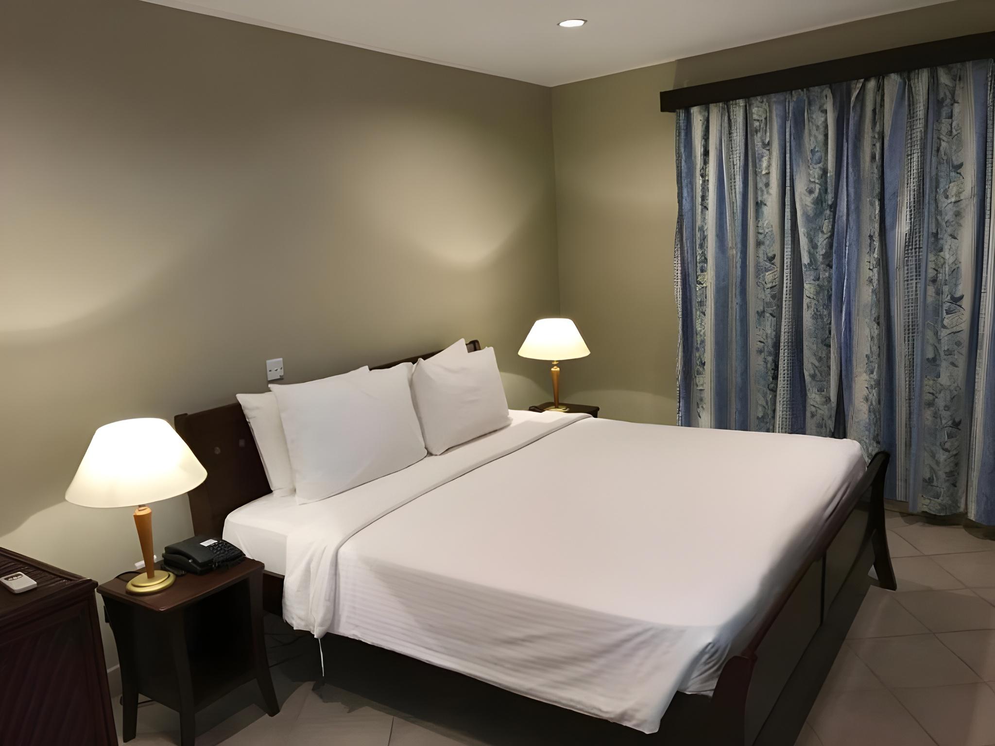 Room, Single