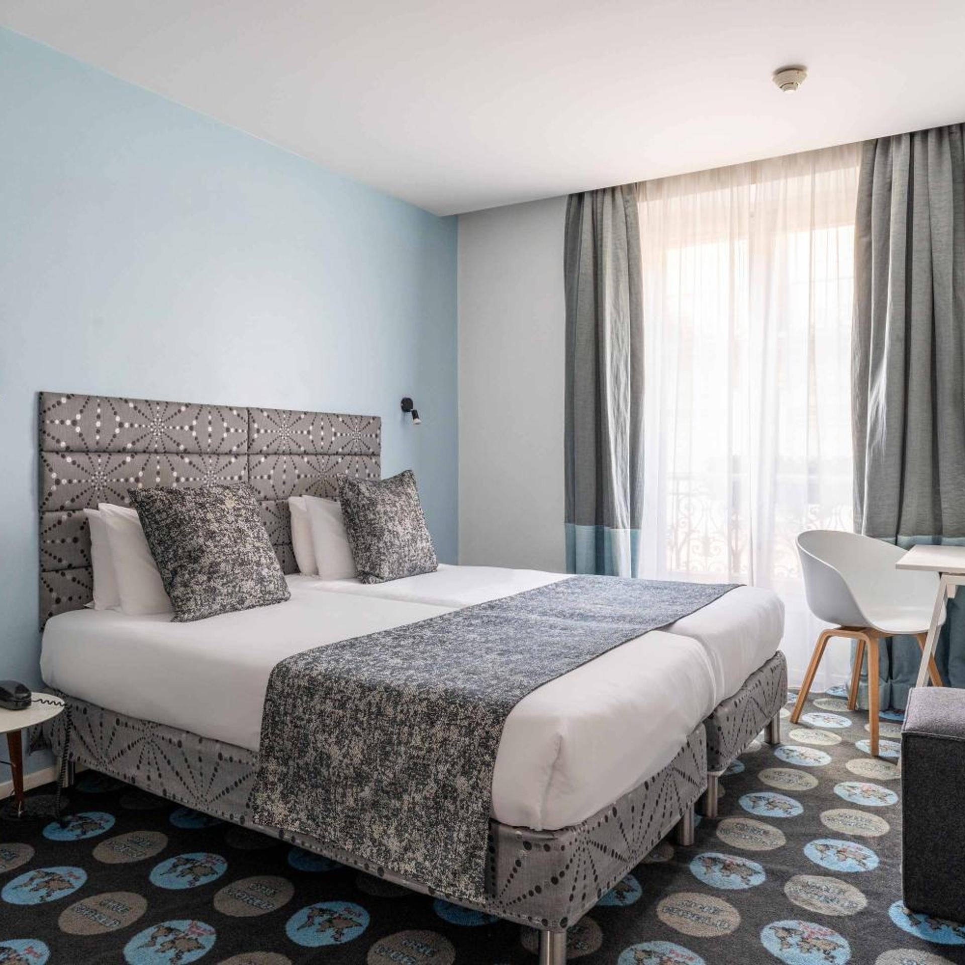 Privilege, Double Bed