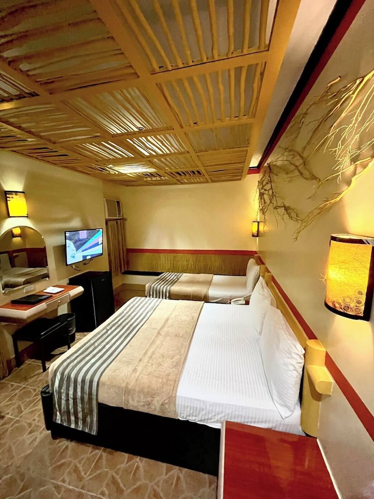 Urban Travellers Hotel Ex Shogun Suite Hotel 32/72