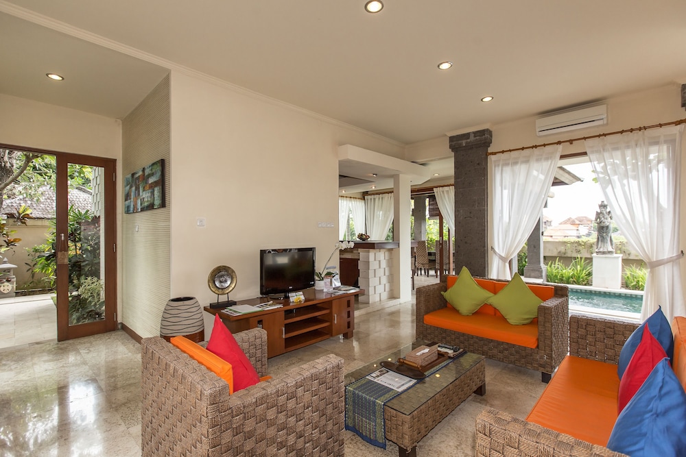 Villa Lidwina By Nagisa Bali 28/47