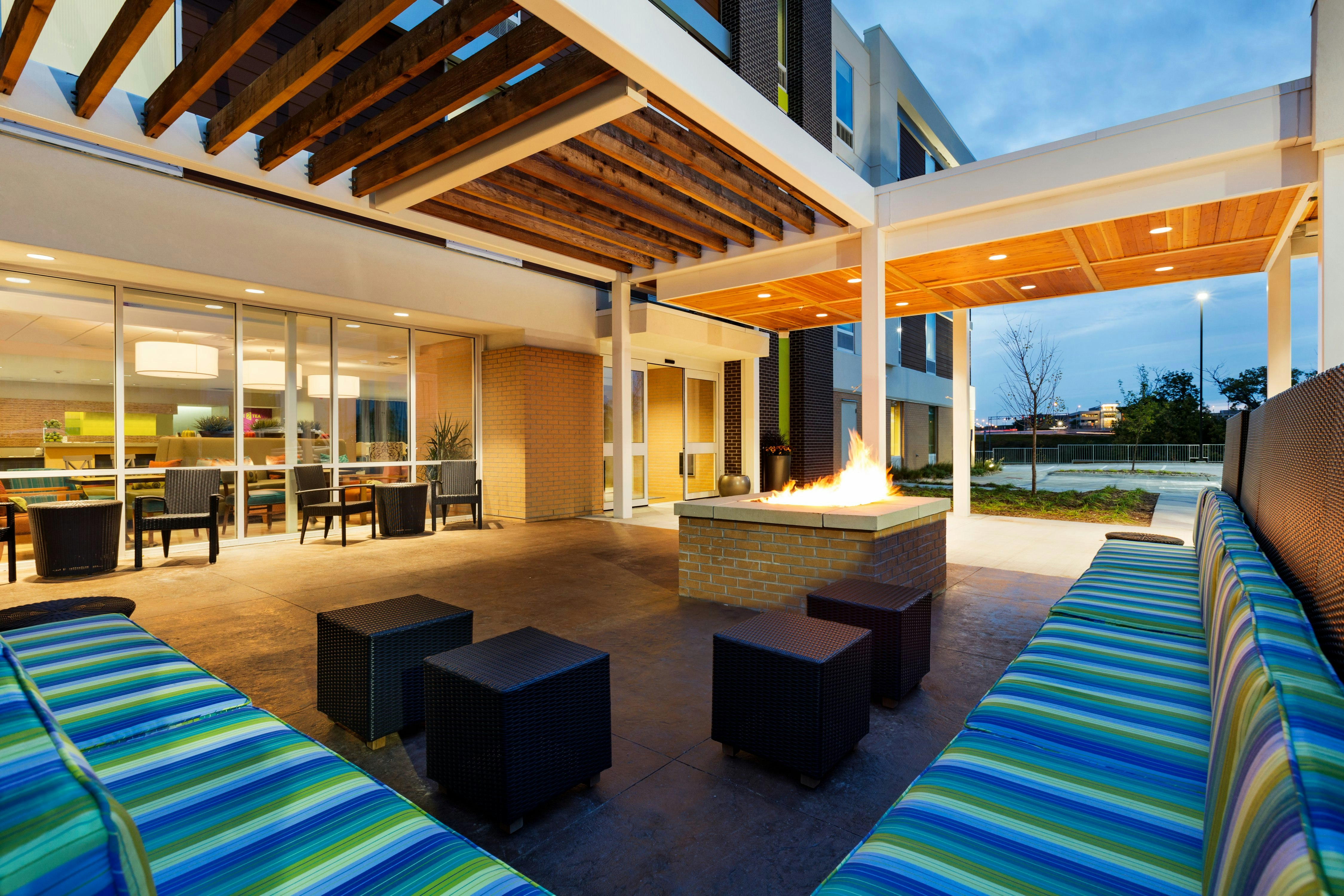 Home2 Suites by Hilton Omaha West, NE 16/23