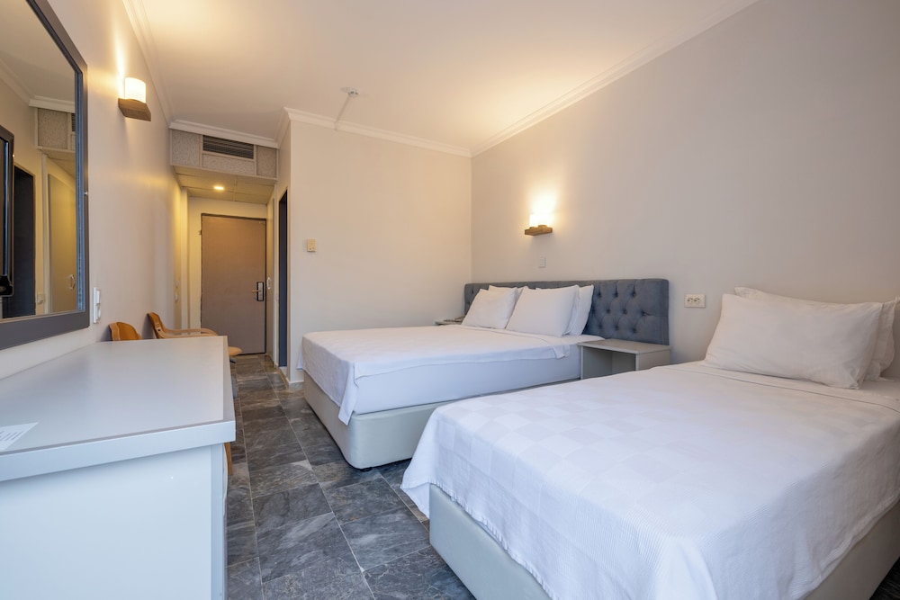 Hanedan Beach Hotel 6/32