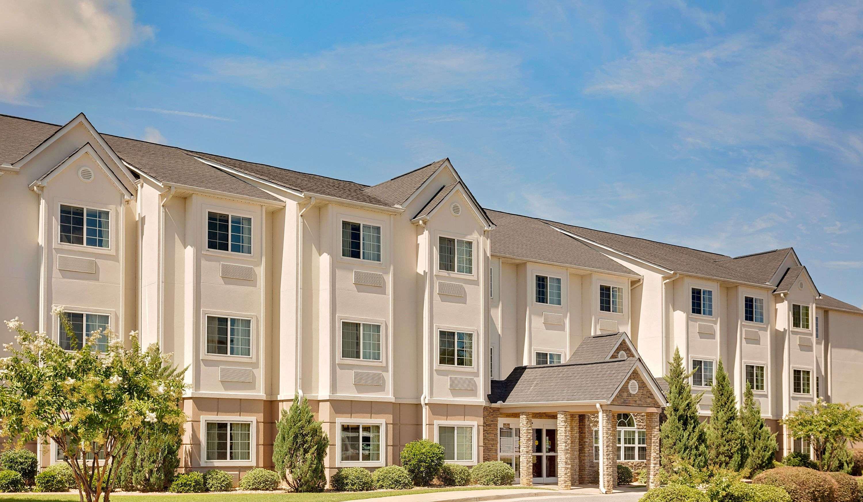 Microtel Inn & Suites by Wyndham Perry 2/20