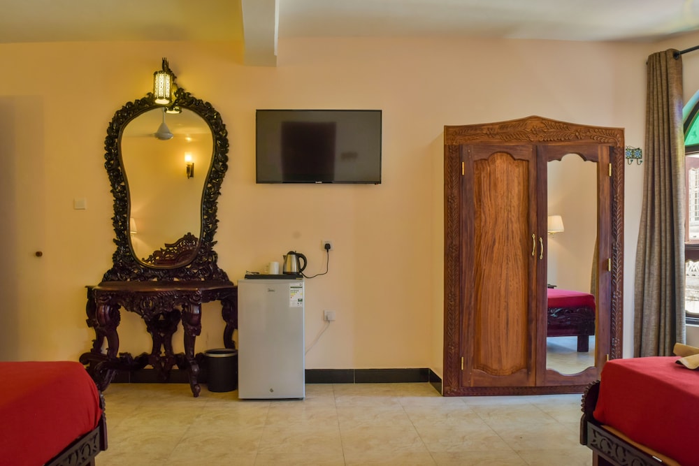 Tembo House Hotel Apartments 42/50