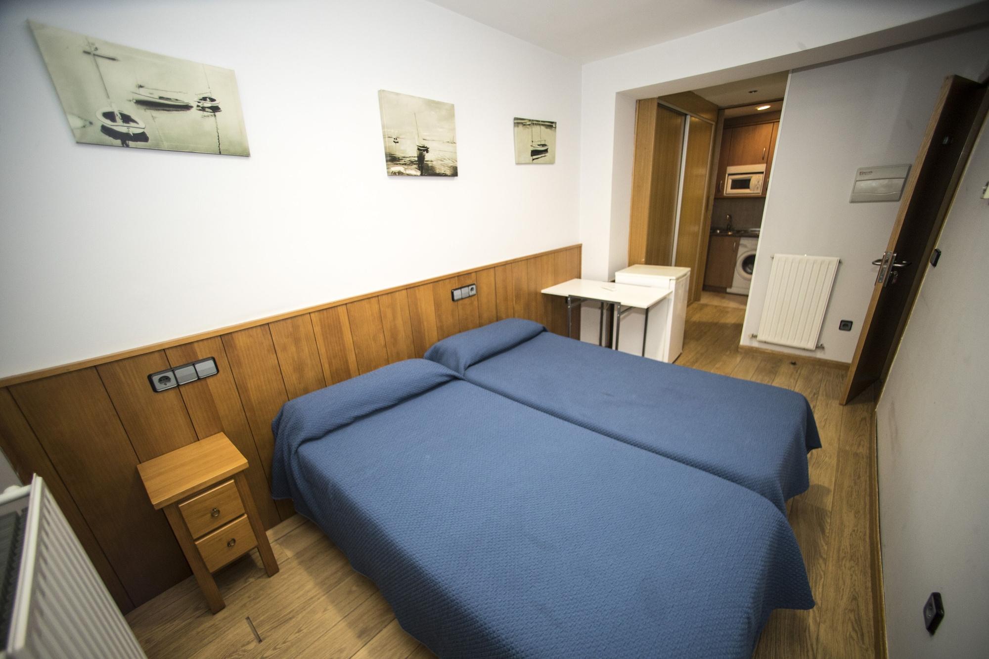 Hostal Caballeros 2/15