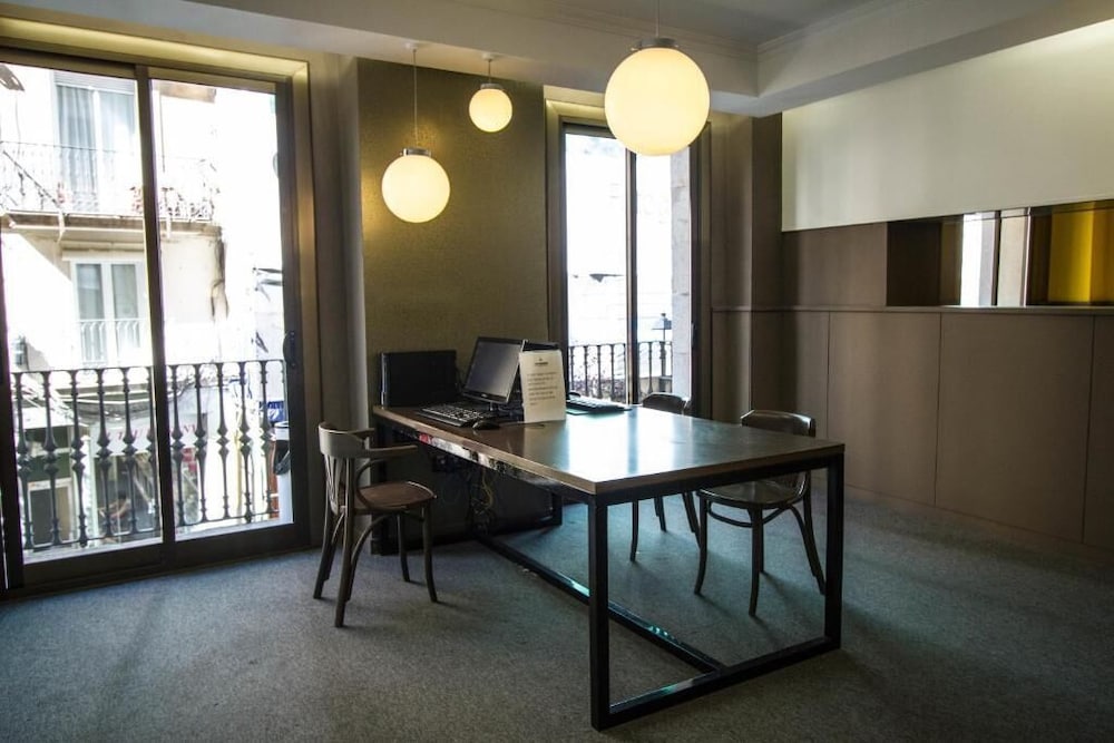 Hotel Moderno BCN 46/70