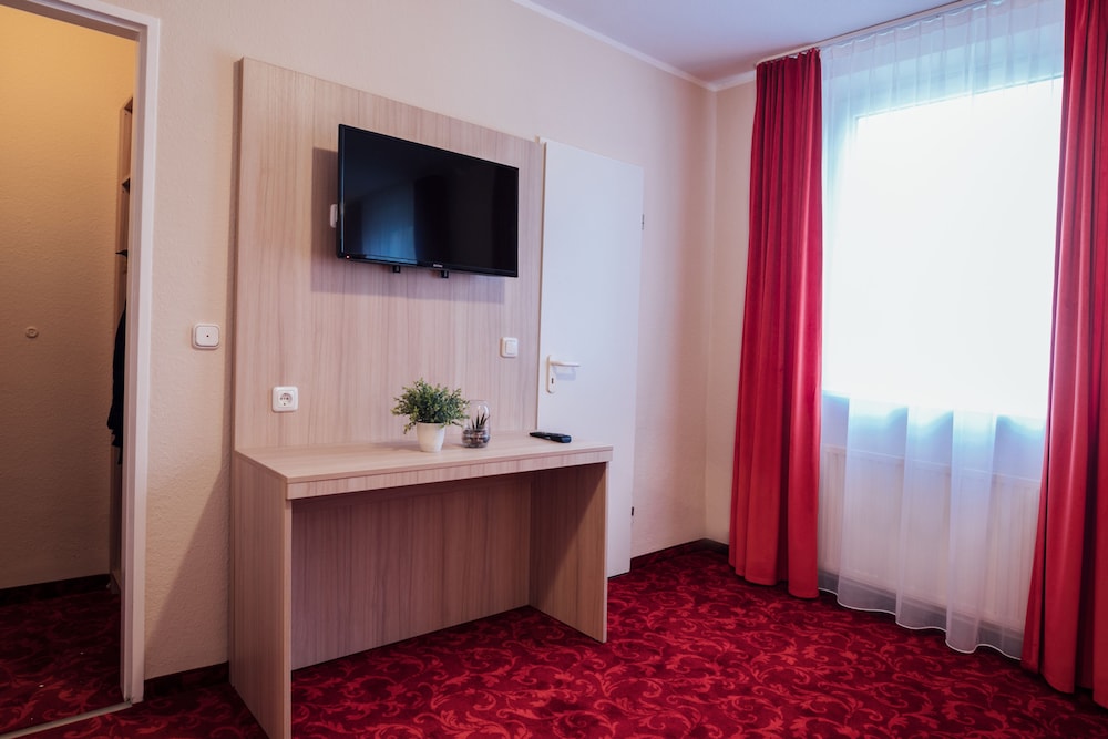 Hotel Austria 3/29
