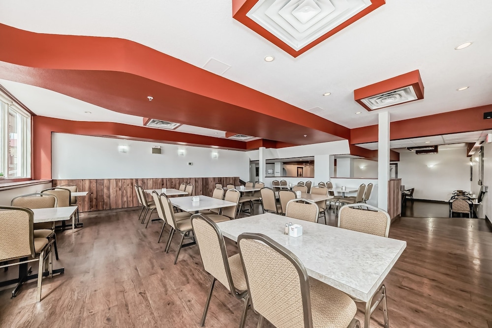 Grande Cache Inn and Suites 36/46