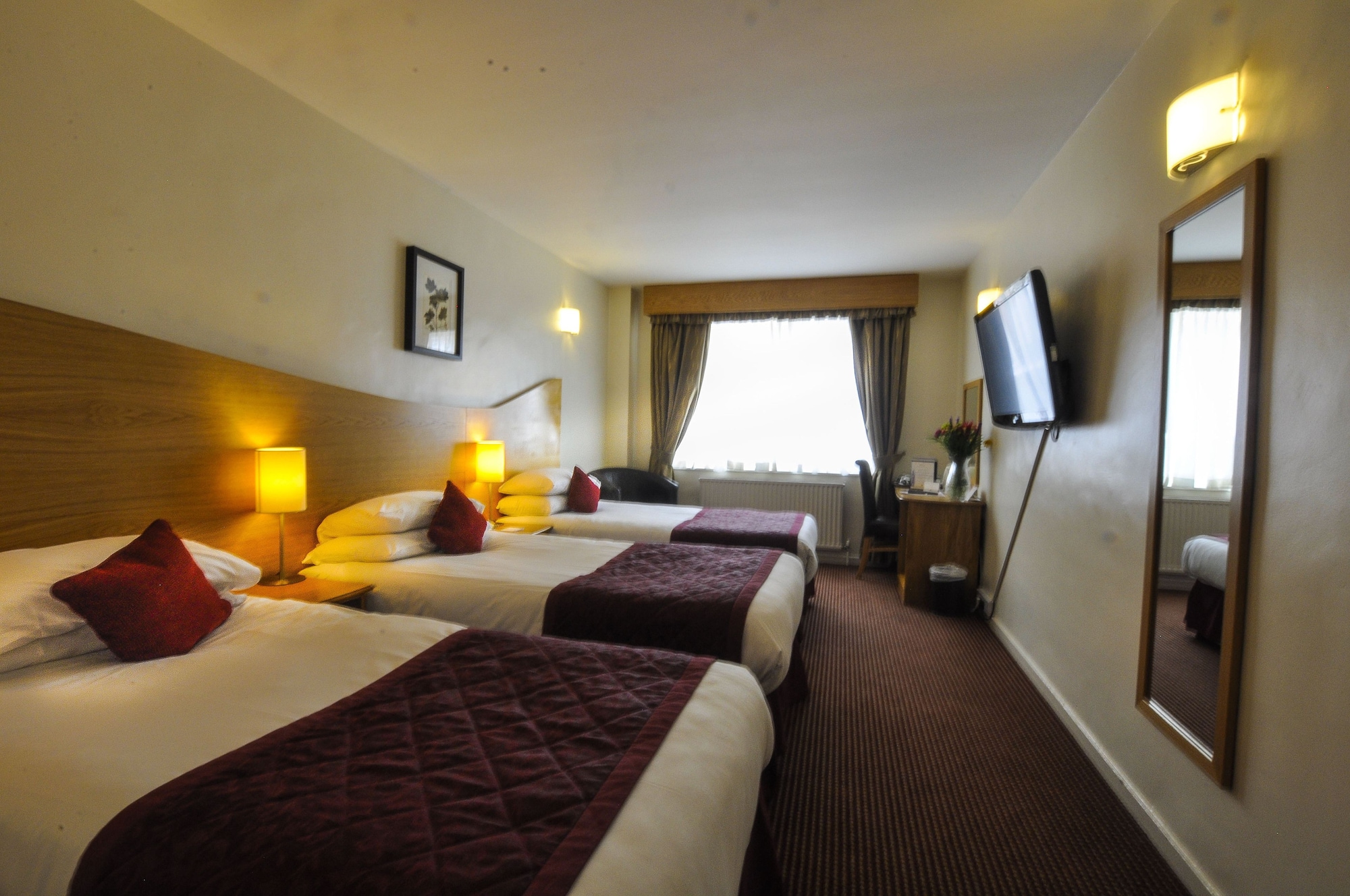 ROOM, TRIPLE