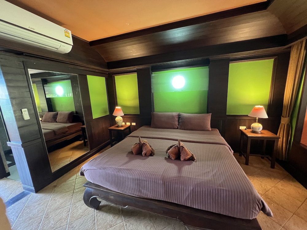 Sea Breeze Resort 26/68