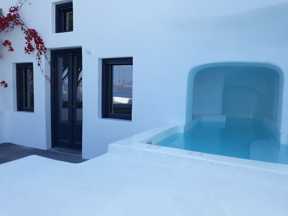 Chelidonia Luxury Suites - Adults Only 16/50