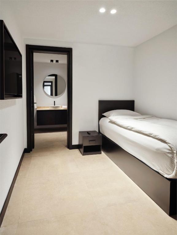 3 Bedrooms, Prestige, Residence, Sea Side