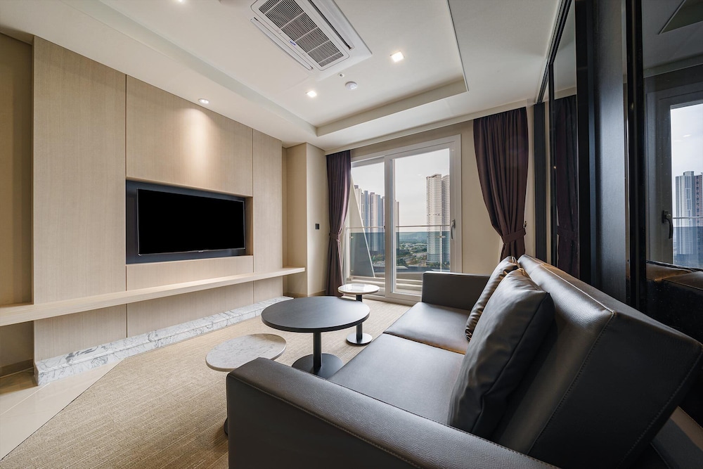Gloucester Hotel Kintex 42/61