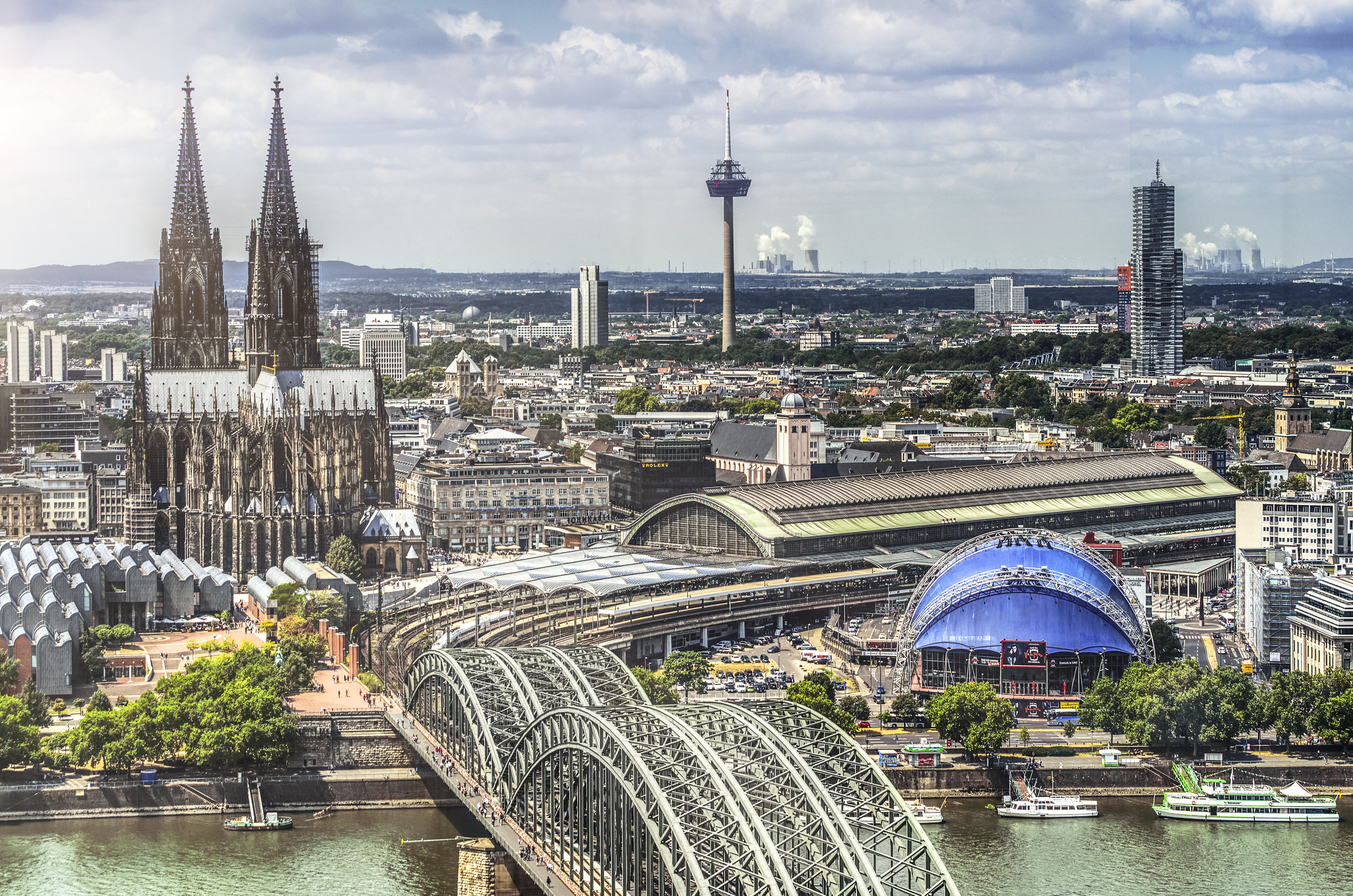 HOLIDAY INN EXPRESS COLOGNE TROISDORF 41/42