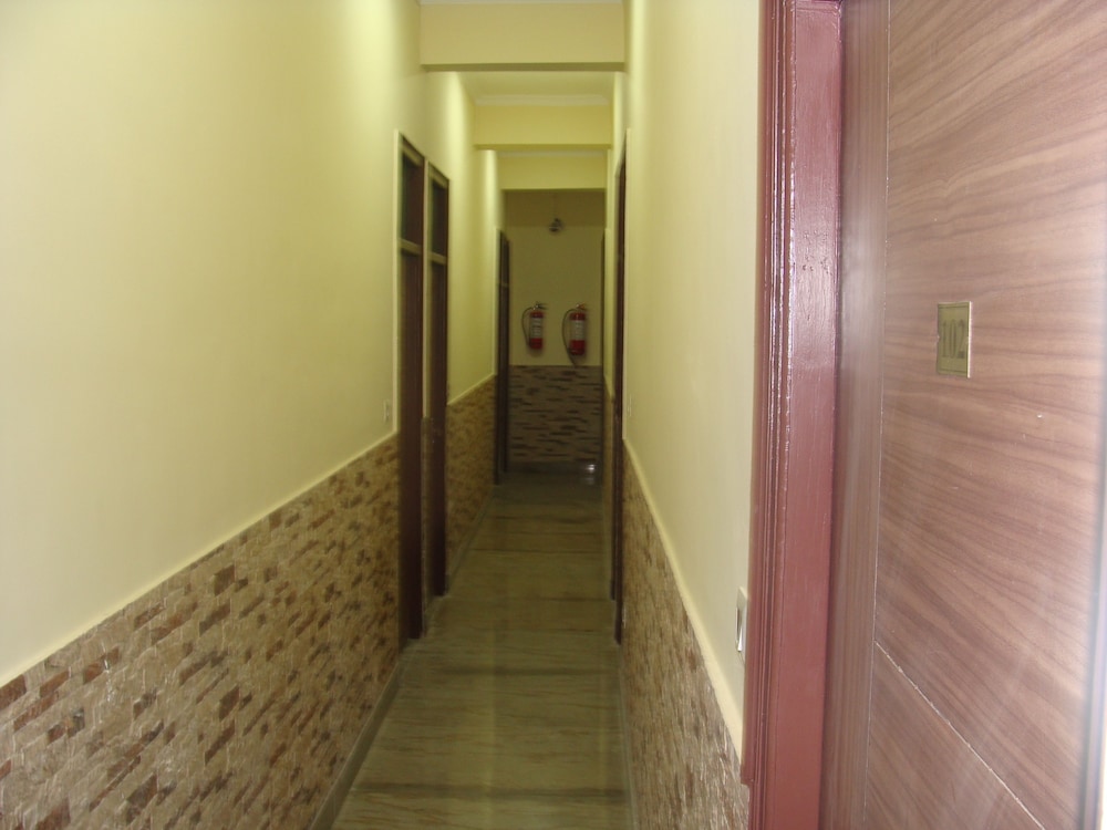 Hotel Abhinandan Grand 18/34