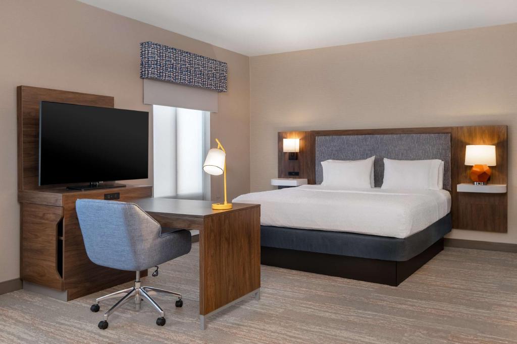 PREMIUM, STUDIO, KING BED