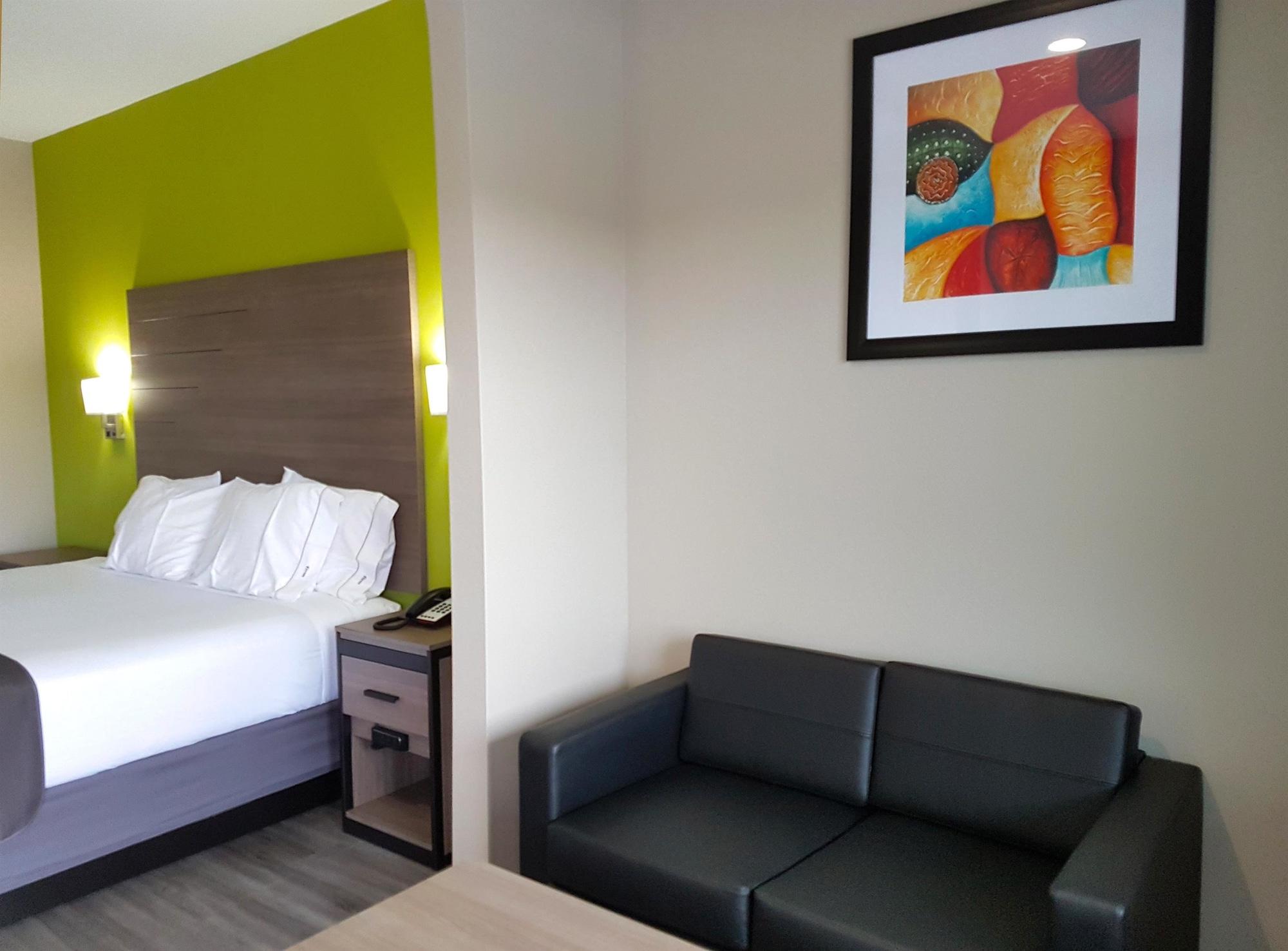 Guesthouse Inn Houston Cypress 11/21