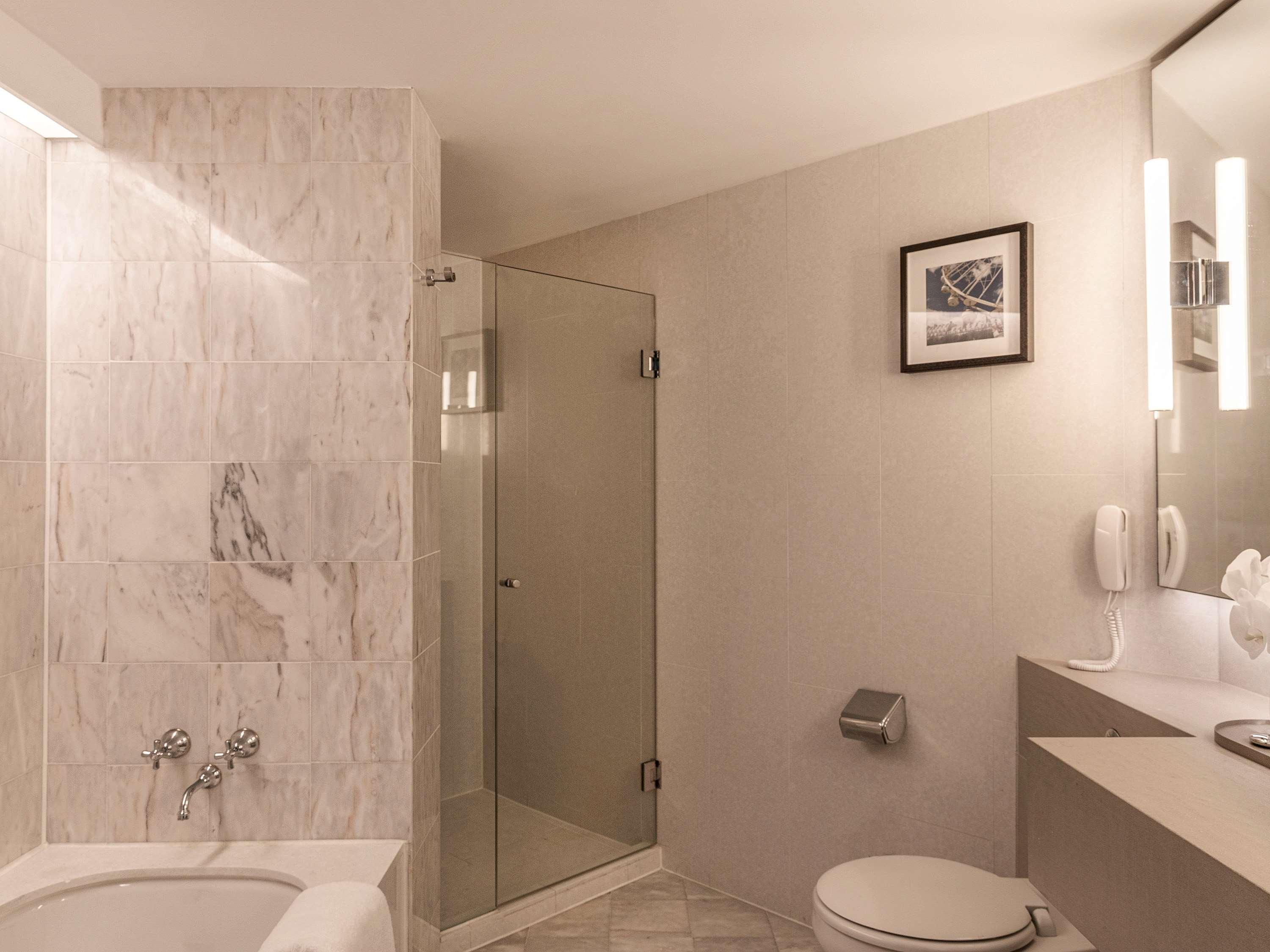 Junior Suite, King Bed, Bay View، Sofitel Melbourne On Collins 2/3