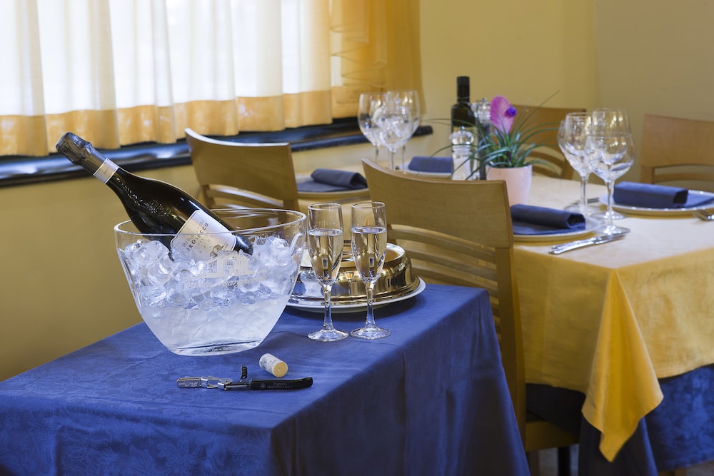 Hotel Ristorante Toscana 22/45