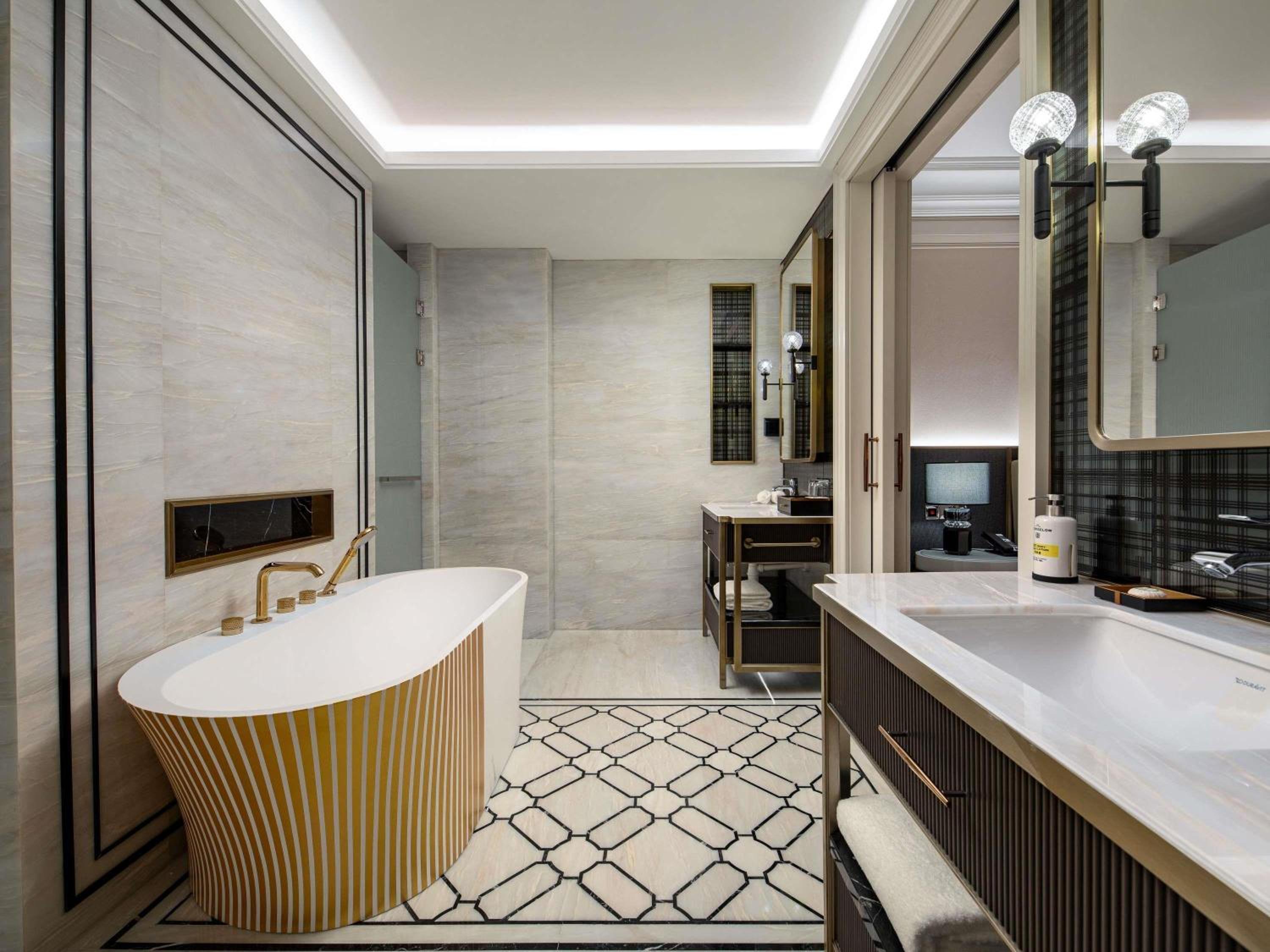 جناح تنفيذي بسرير كينج بمنطقة جلوس مع دخول الصالة في طابق مرتفع، PULLMAN BEIJING SOUTH 8/8