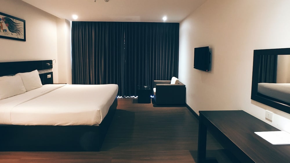 Sea Garden Hotel 26/65