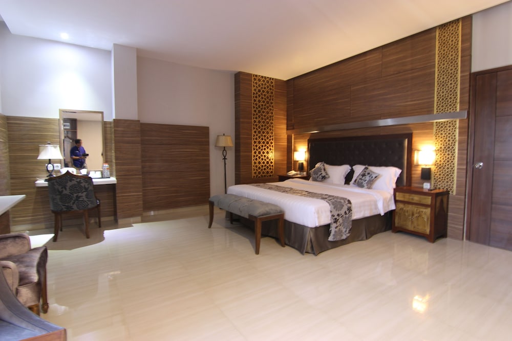 GRAND AMIRA HOTEL 25/63
