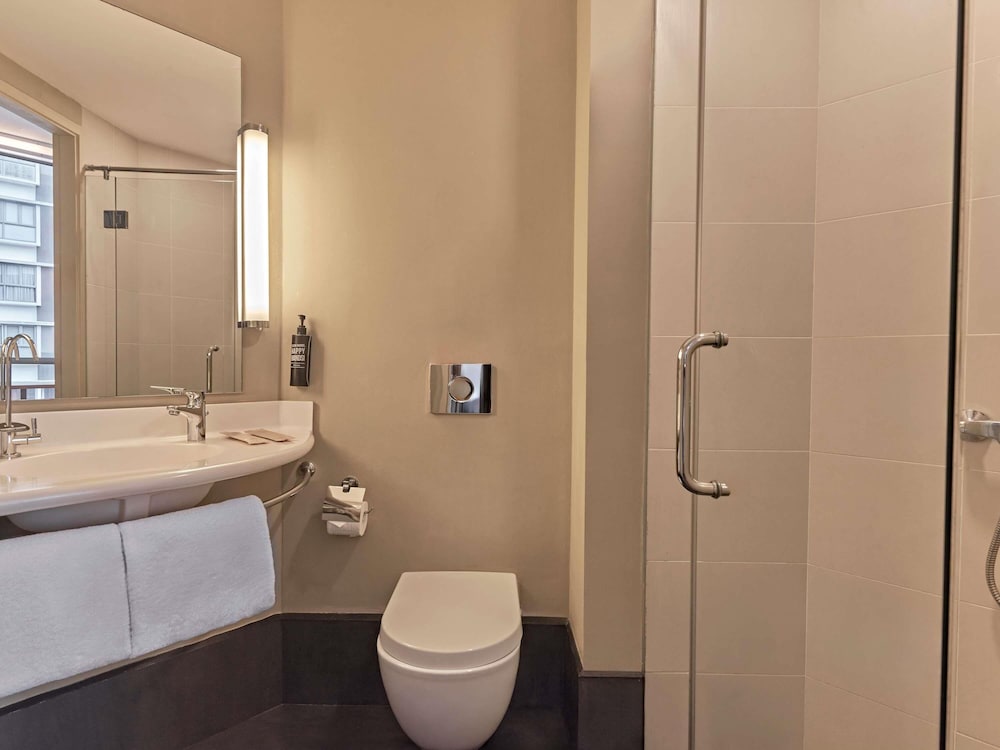 Ibis Singapore Novena Hotel 48/50