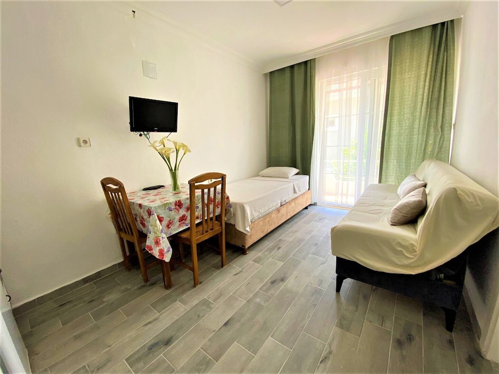 Dalyan Gurkan Apart Hotel 11/26