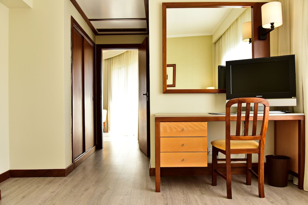 Holiday Inn Algarve Albufeira by IHG 30/79