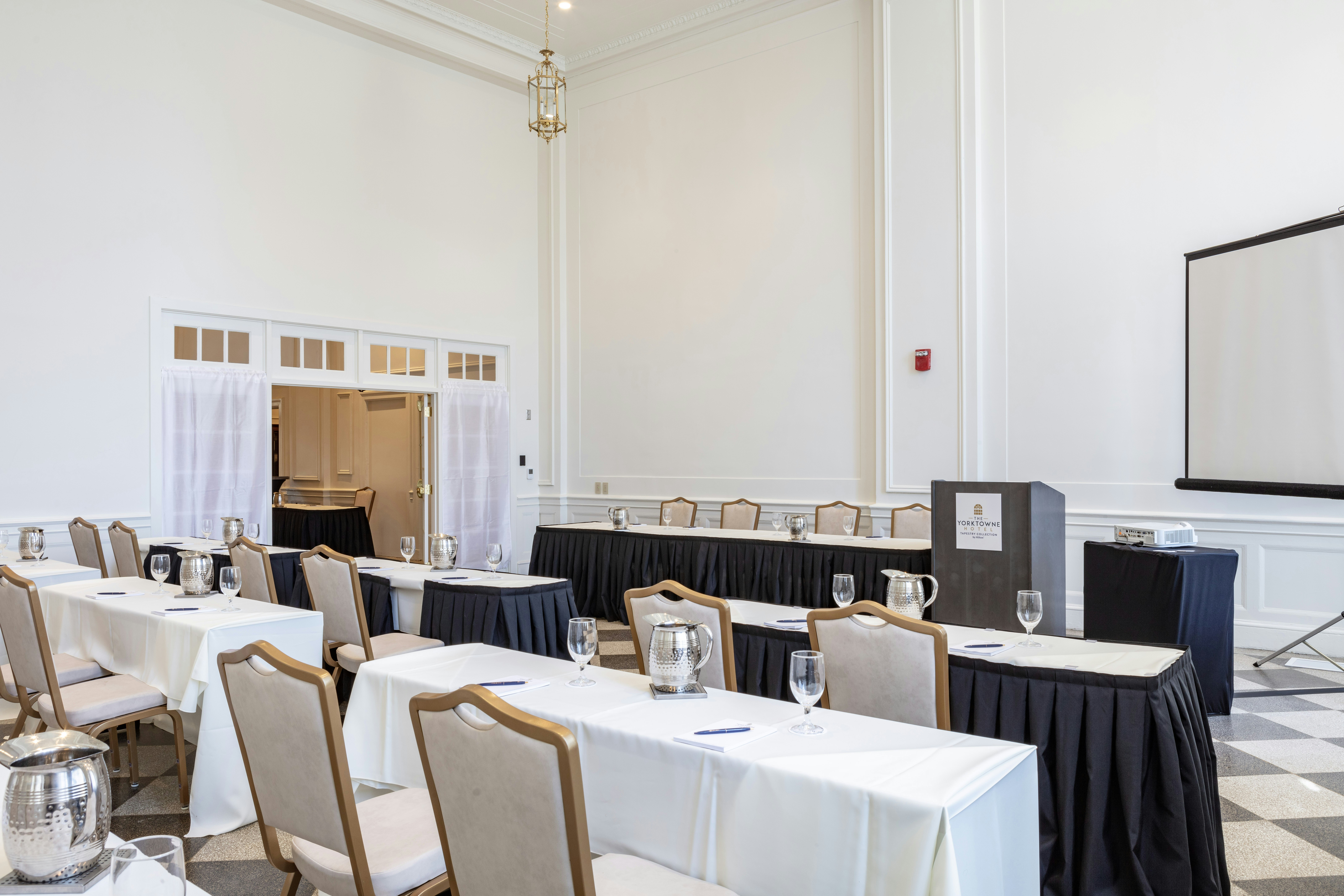 The Yorktowne Hotel, Tapestry Collection by Hilton 18/19