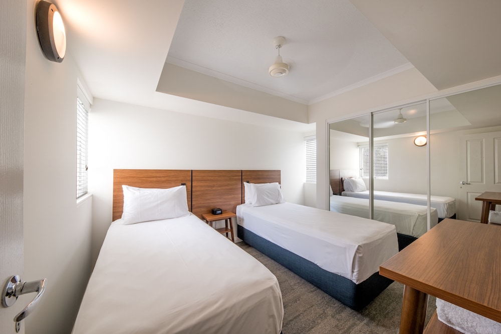 2 Bedroom Ocean View Apartment