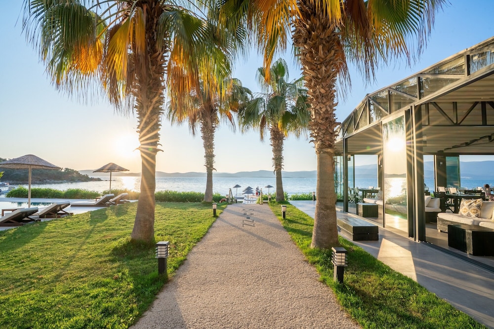 Med Inn Boutique Hotel 49/56